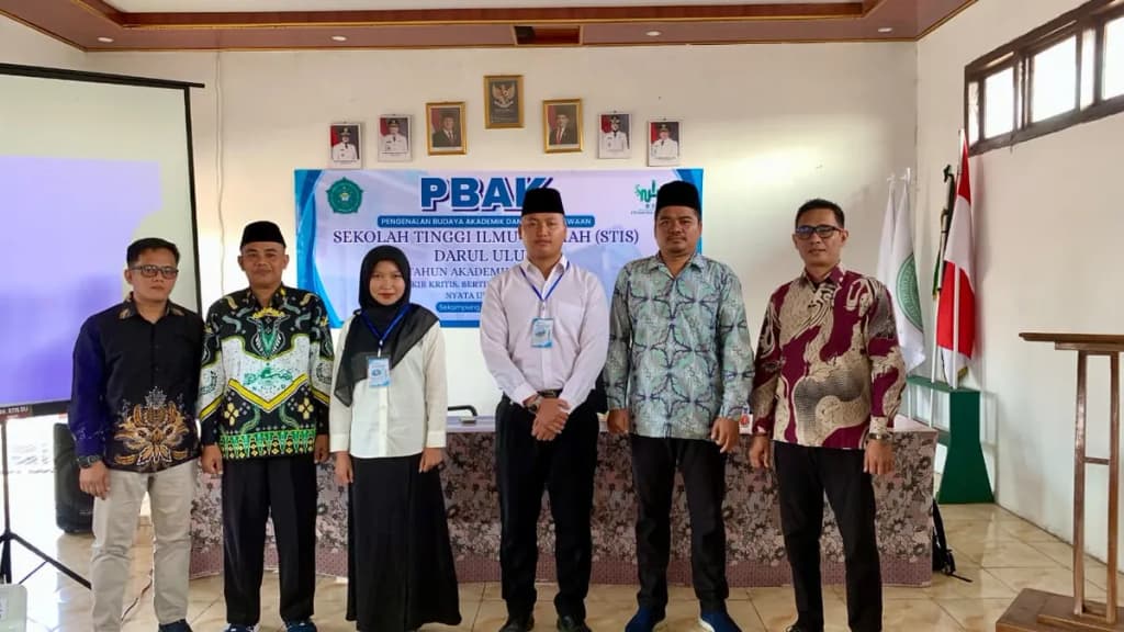 STIS Darul Ulum Gelar PBAK 2025: Ketua Tekankan Kepercayaan Diri dan Keteguhan Mahasiswa
