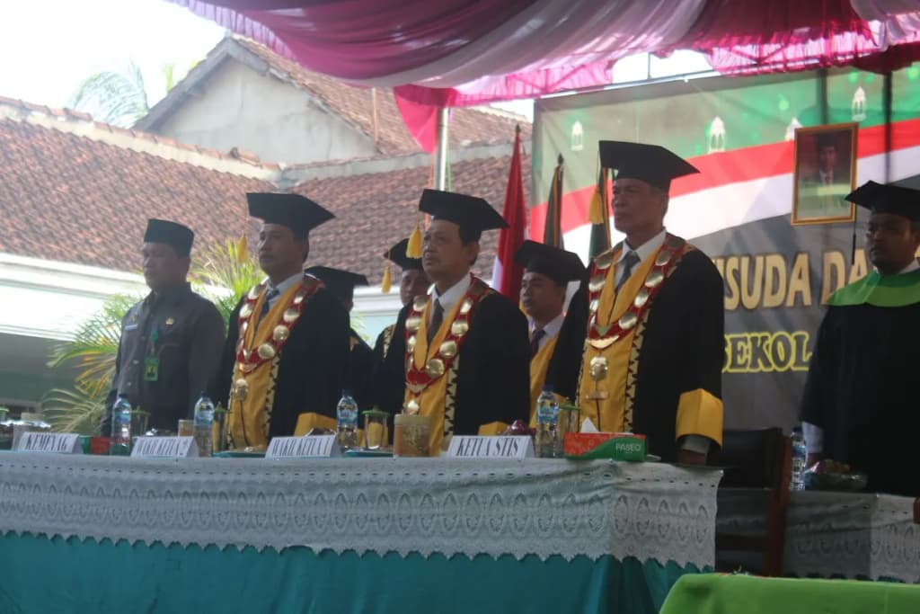 WISUDA STIS DARUL ULUM LAMPUNG TIMUR