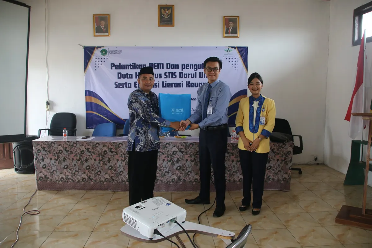 STIS Darul Ulum Lampung Timur Gelar Edukasi Literasi Keuangan Bersama Bank BCA: Bekal Bijak Kelola Uang Sejak Dini