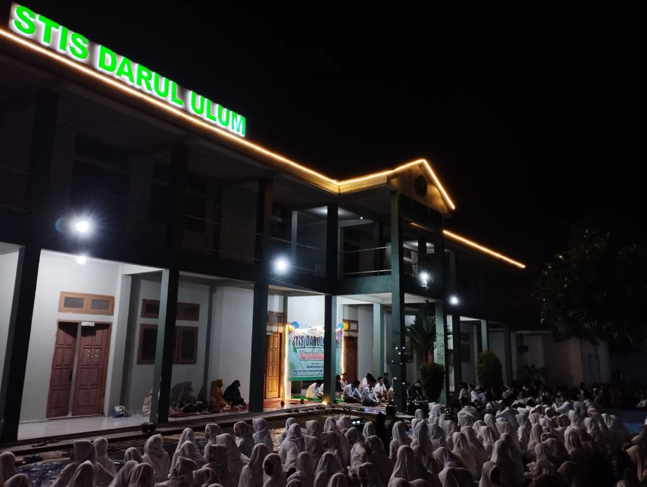 Maulid Nabi di Kampus STIS Darul Ulum: Inspirasi untuk Berkembang dan Bersaing di Dunia Akademik